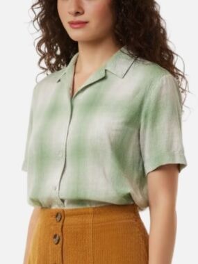 NWOT Perry Ellis Green Tie-Dye Button Down Shirt size L